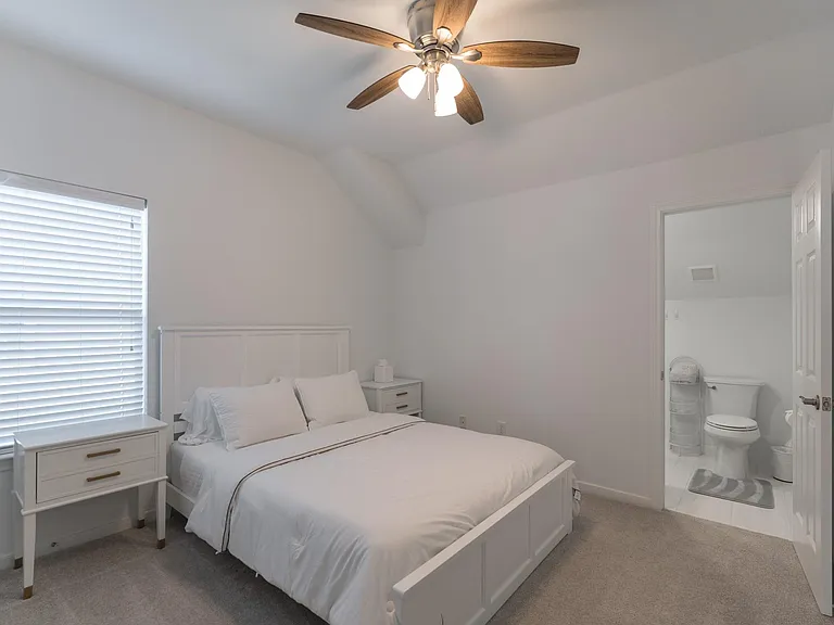 135 S Rocky Point Cir — Photo 32