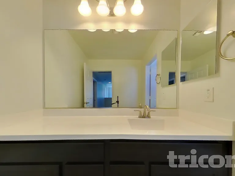 323 N 56th Pl — Photo 14