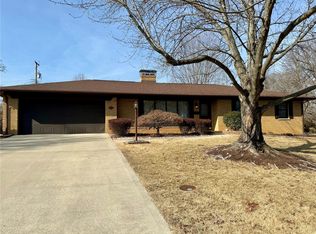 401 Longview Dr, Belleville, IL