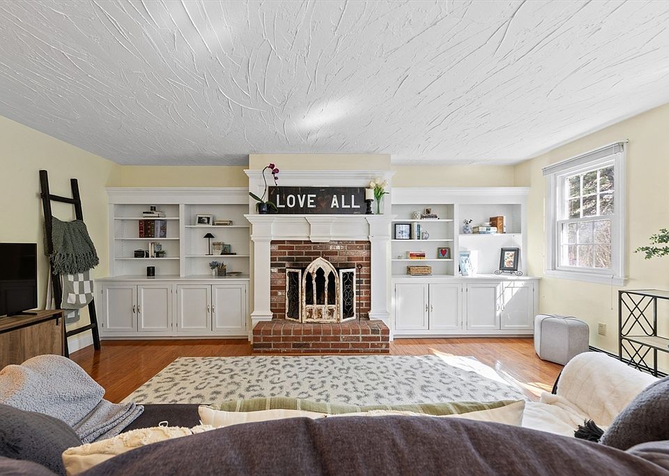 1st image of 39 Megansett Dr #31H