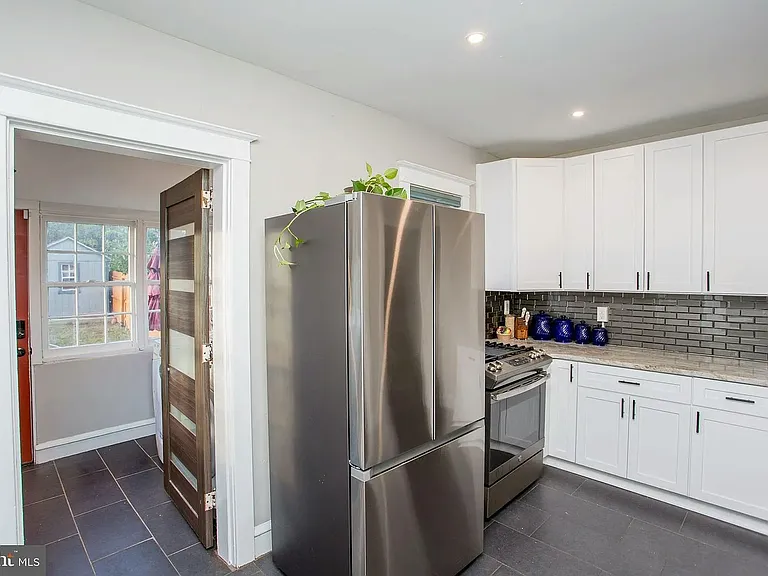 501 E Mount Airy Ave — Photo 18
