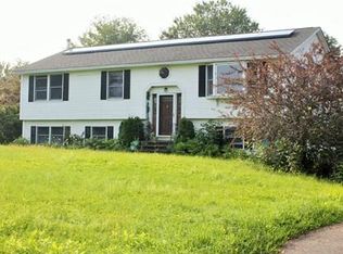 47 Howard Hepburn Dr, Sunderland, MA 01375