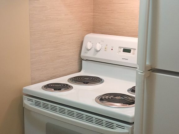 3rd image of 3020 Craven St APT 2