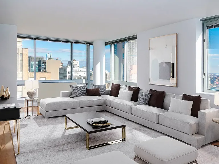 150 E 44th St #34C — Photo 2