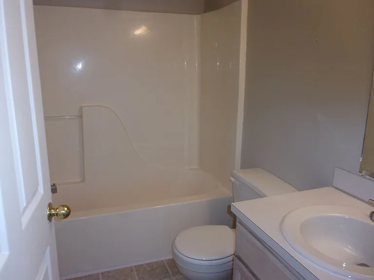 1073 Cherry Meadow Ln — Photo 12