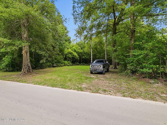 5th image of 2033 Pascagoula River Rd