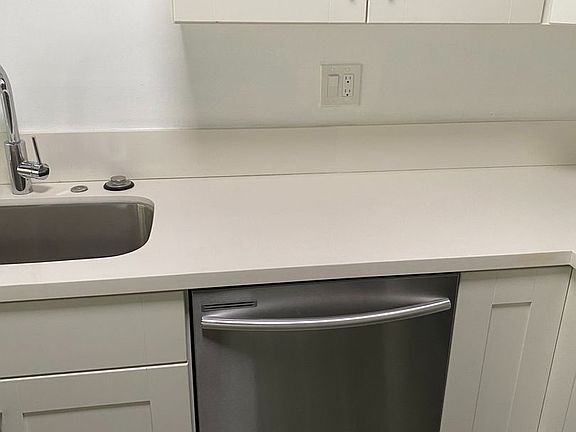 2nd image of 871 Park Ave APT C