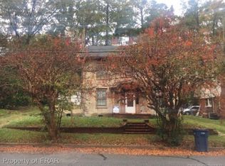310 W Chisholm St, Sanford, NC 27330