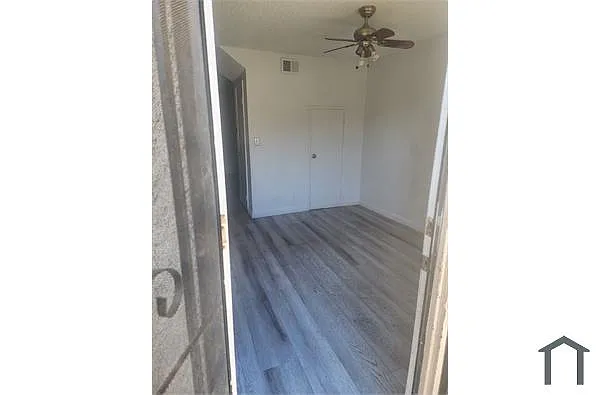 Building Photo - 14299 La Paz Dr #25A