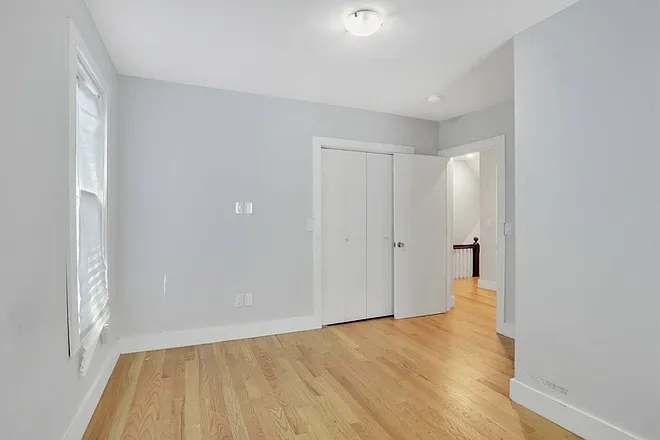 2 bed, 1.5 bath, 850 sqft, $1,950 — Photo 3