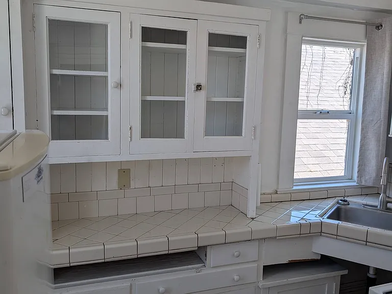 403 Green St #2 — Photo 2