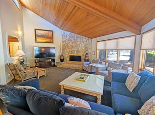 (Undisclosed Address), Sunriver, OR 97707