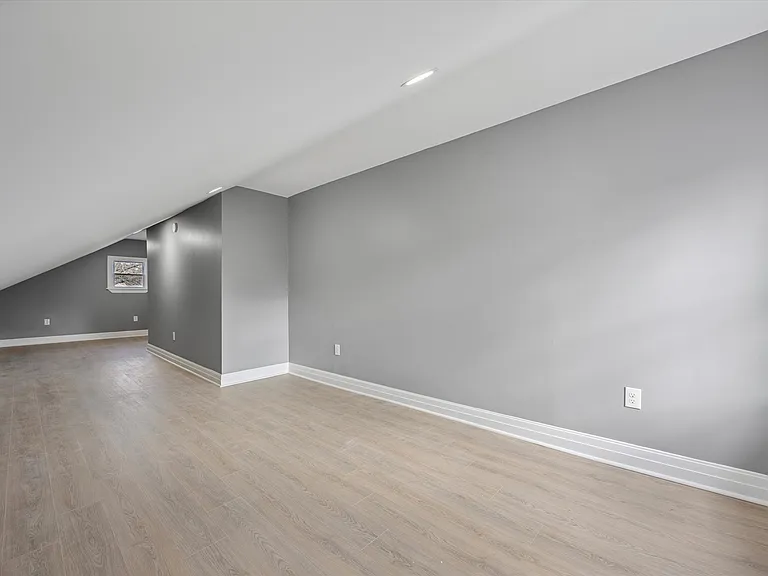 523 W Glenside Ave — Photo 21