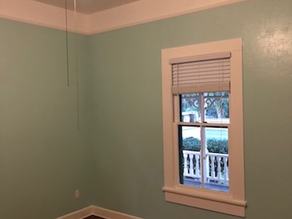 Bedroom, with ceiling fan.