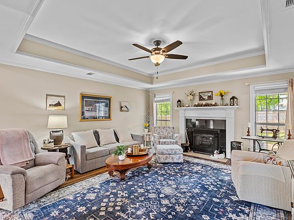 3rd image of 4355 Spring Glen Dr
