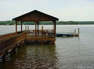 128 Courtney Ln, Mooresville, NC 28117