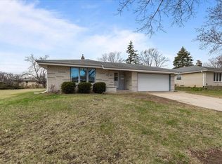 6975 N 85th St, Milwaukee, WI 53224