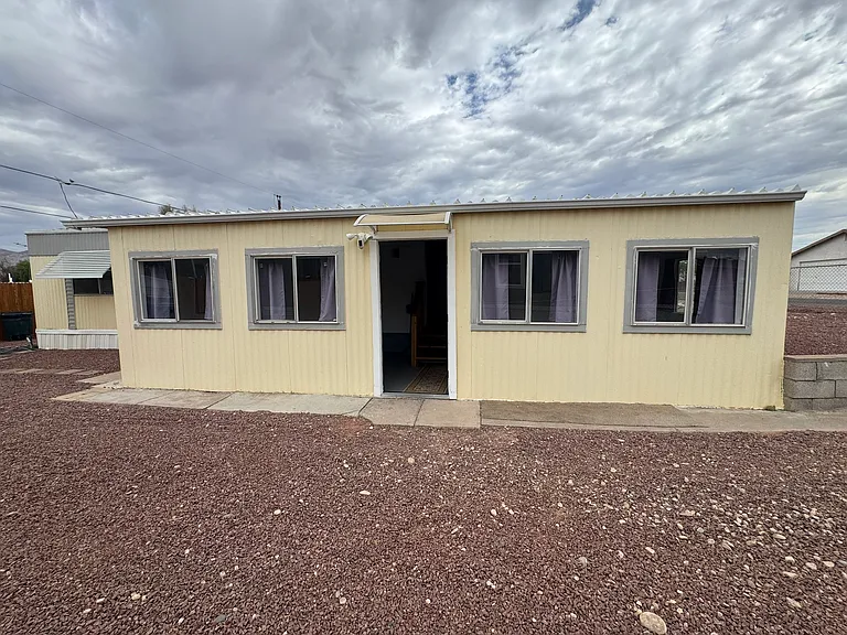 2145 Hermosa Dr — Photo 24