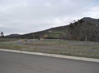 4339 Navarro Springs Ave, Medford, OR 97504