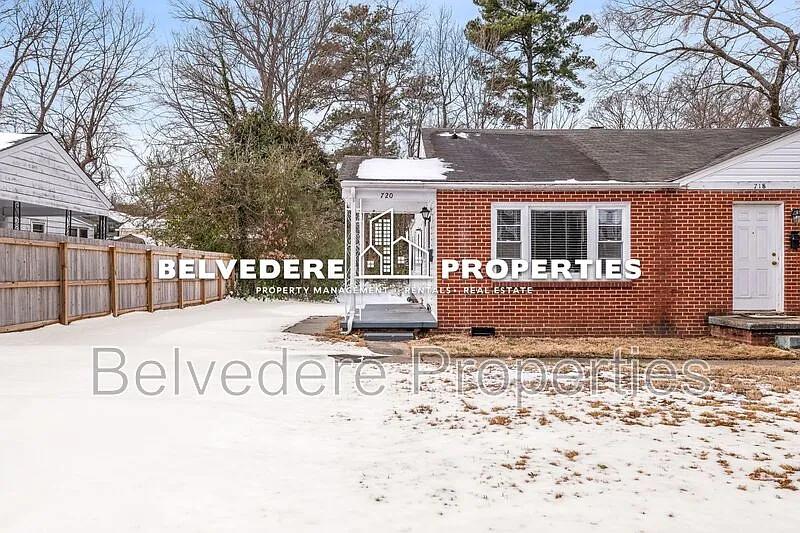 Building Photo - 720 S Elam Ave