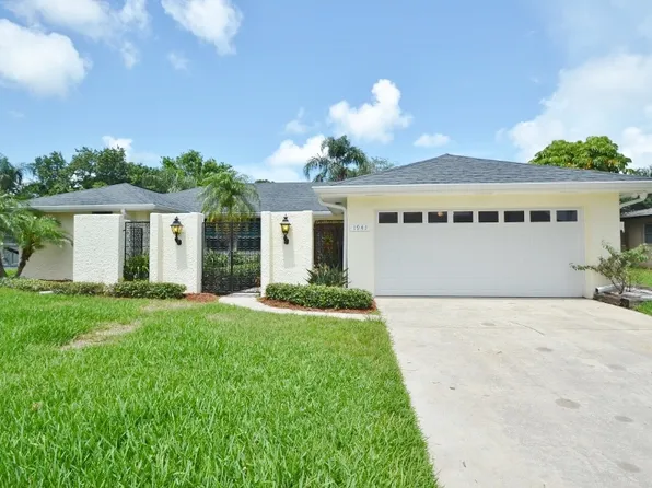 1941 Arvis Cir E, Clearwater, FL 33764