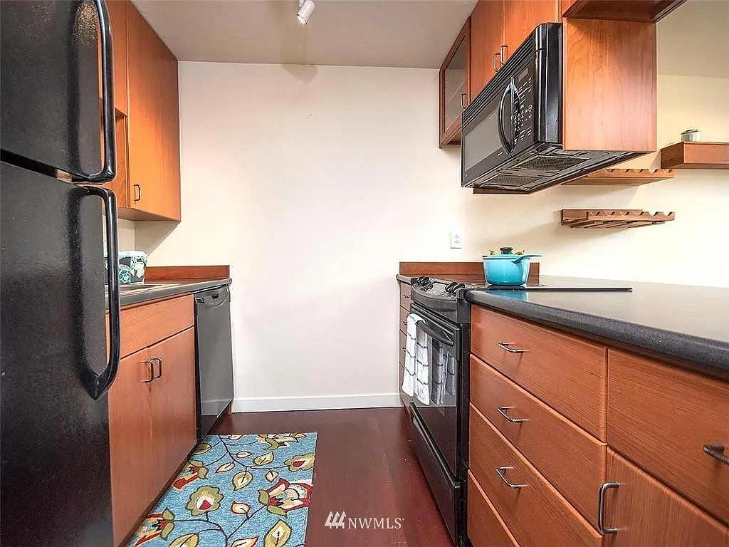 1 bed, 1032 sqft, $2,250 — Photo 4