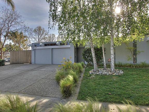 2nd image of 2277 Fairhill Ln