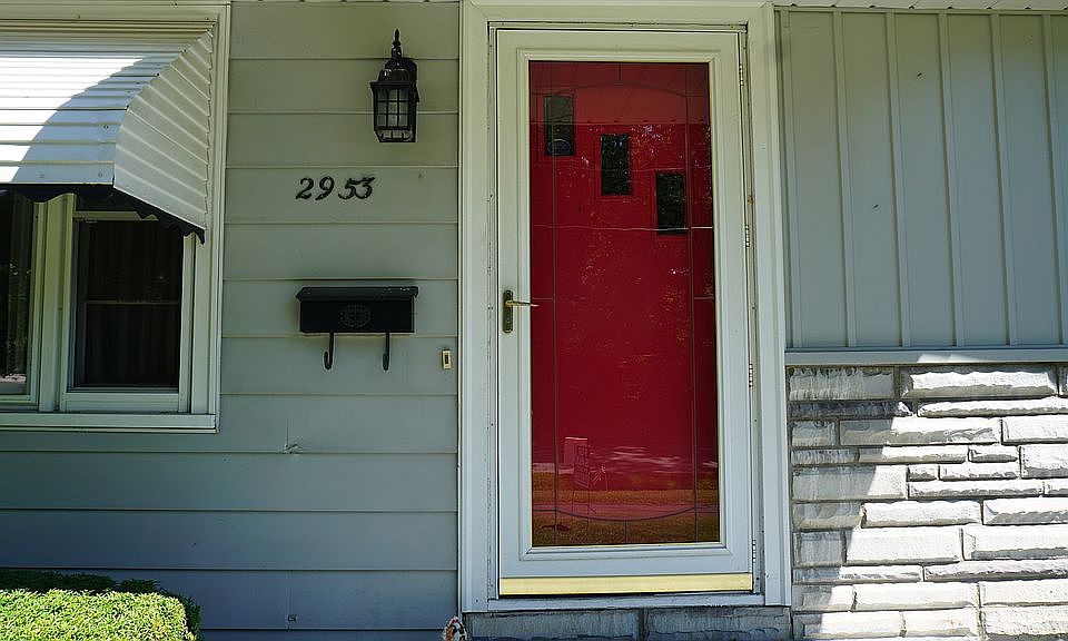 1st image of 2953 Sussex St SE