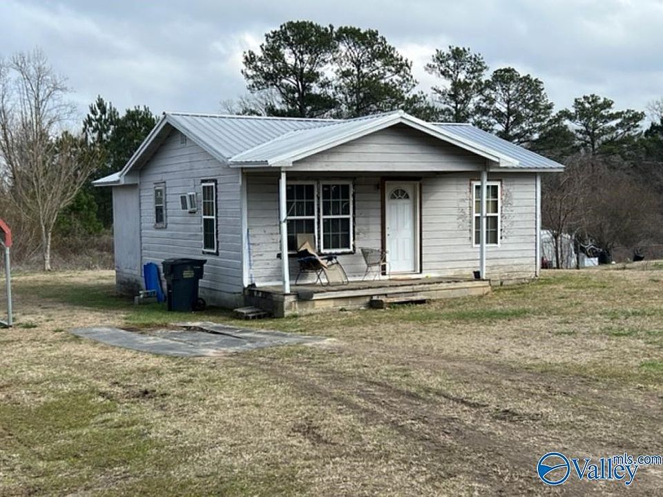 2nd image of 118 Hand Rd