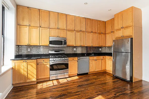 Rented by Living New York | media 12