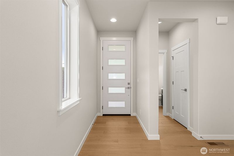 4th image of 5634 Mimi Street SW #9
