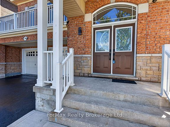 2nd image of 35 Seascape Cres