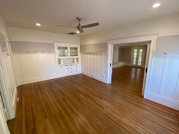 3rd image of 613 1/2 22nd St