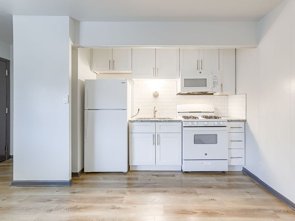 1st image of 1015 N 47th Ave APT 9