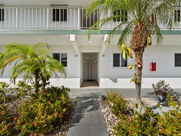 7 Westwood Avenue #104-C, Tequesta, FL 33469