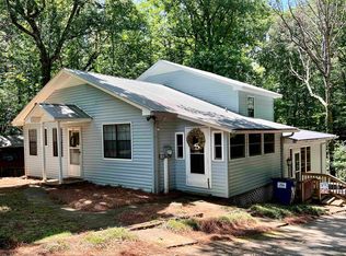 290 Emerald Dr, Clarkesville, GA