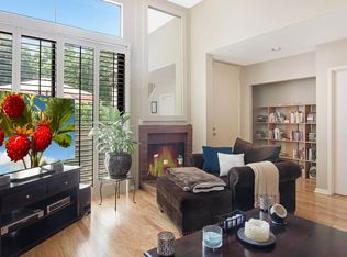 13913 Riverside Dr, Sherman Oaks, CA 91423