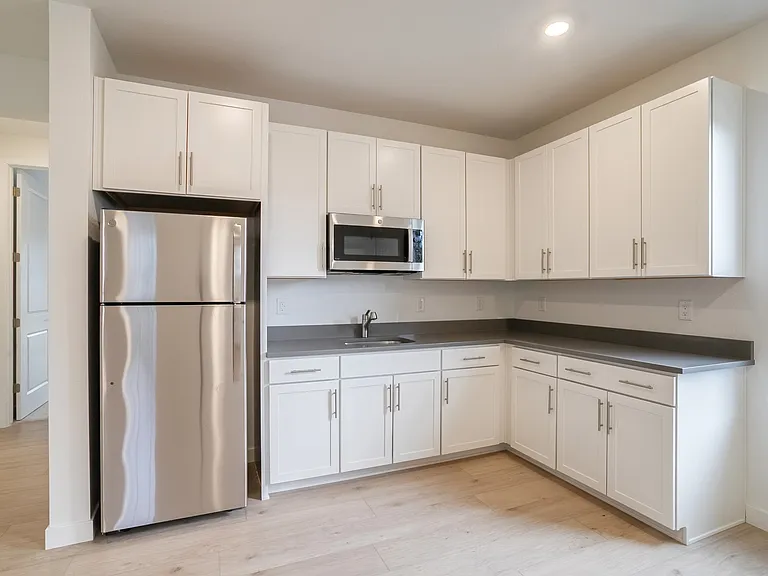 15402 W Dequesne Ave — Photo 16
