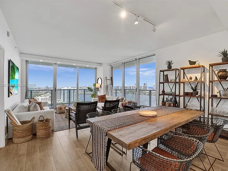 16385 Biscayne Blvd #3107 — Photo 12