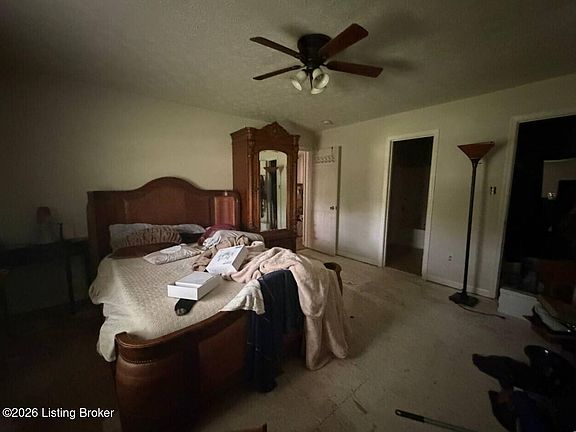 4th image of 3067 N Campbell Rd