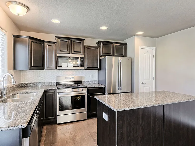 1748 Ruddlesway Dr — Photo 14