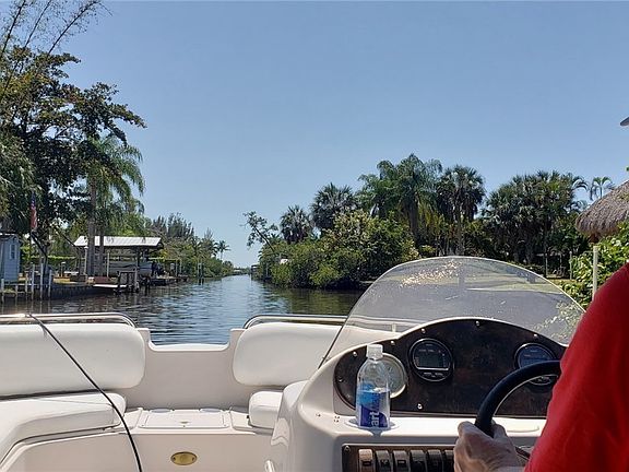 3rd image of 5471 Harborage Dr