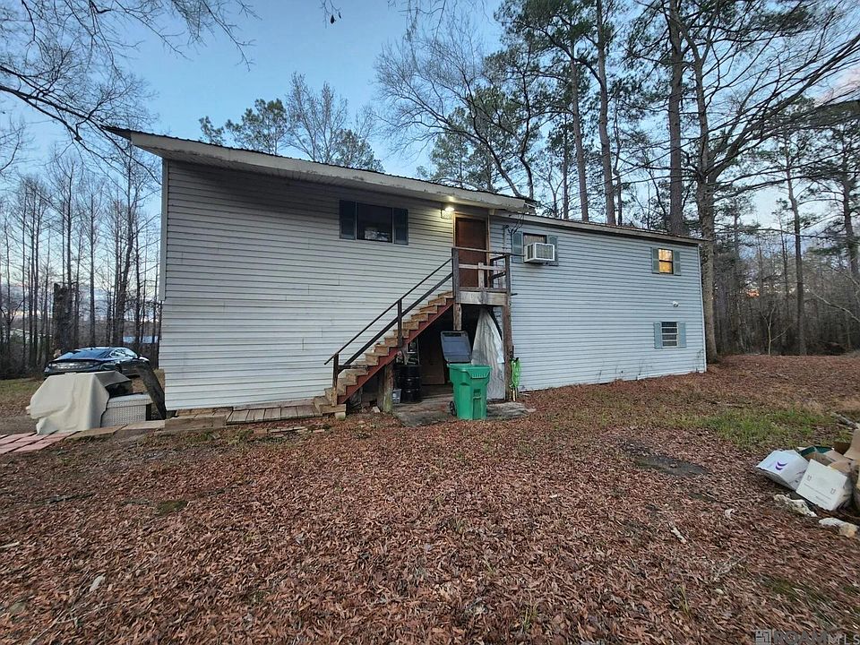 1st image of 390 Sand Dump Rd