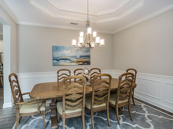 5th image of 467 Cloisterbane Dr
