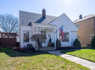 3008 N 77th St, Milwaukee, WI 53222