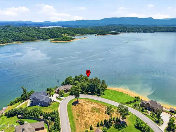 2127 Majestic Cir, Dandridge, TN 37725