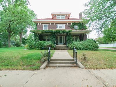 2423 Jackson St, Sioux City, IA, 51104