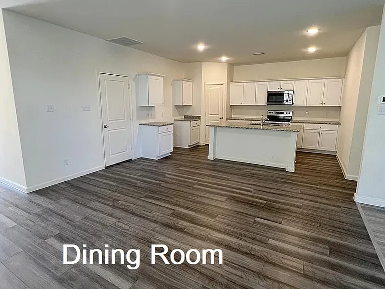 212 Savannah Way — Photo 14