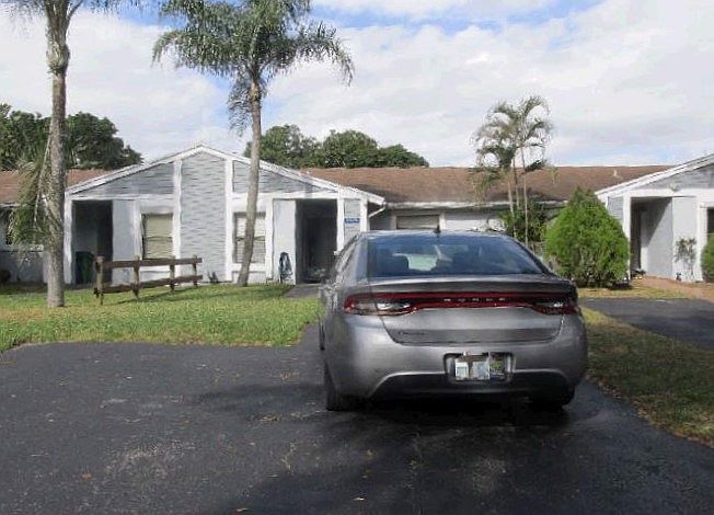 1st image of 7915 NW 41st Ct