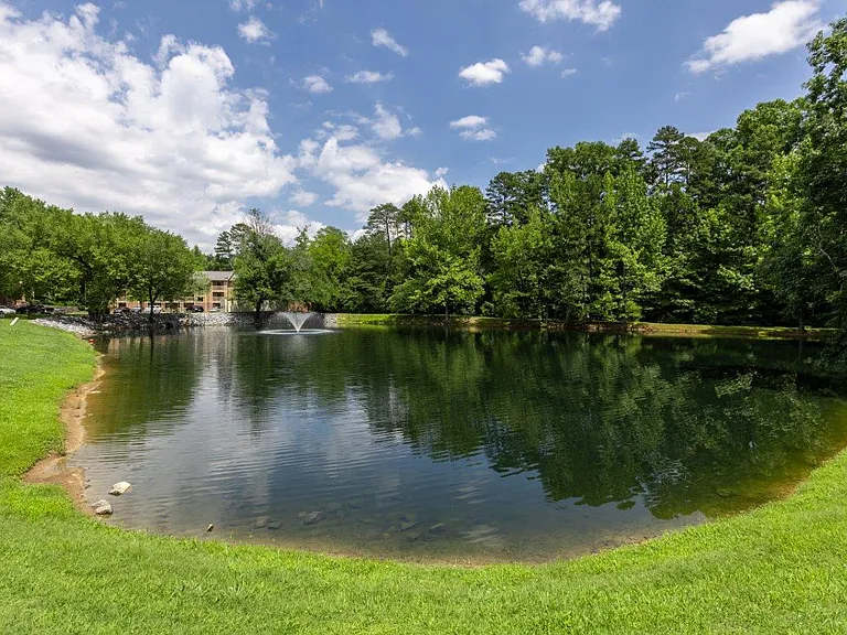 Waters Edge Apartment Homes (NC) — Photo 22